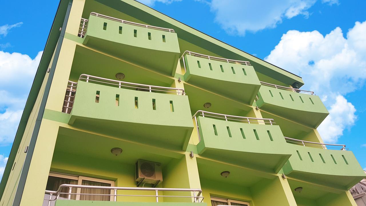 Green Dolphin Apartment Bar Ngoại thất bức ảnh